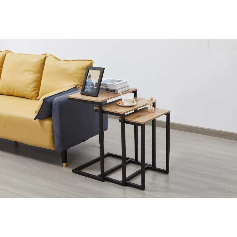Măsuță joasă RFG Lisa, blat dreptunghiular, blat culoarea stejarului, PAL, picioare metalice negre, set de 3