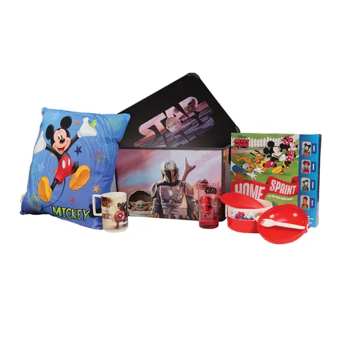 Set Disney The Mandalorian, cutie de depozitare 20 L, pernă Mickey, cutie de prânz Mickey, joc de societate, cană din sticlă și porțelan
