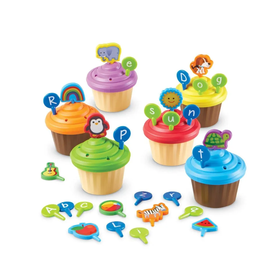 Learning Resources Joc cu litere Cupcake, 64 buc.