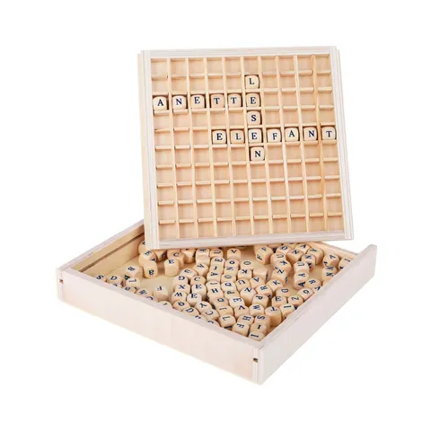 Cuburi de lemn Small Foot pentru formare cuvinte