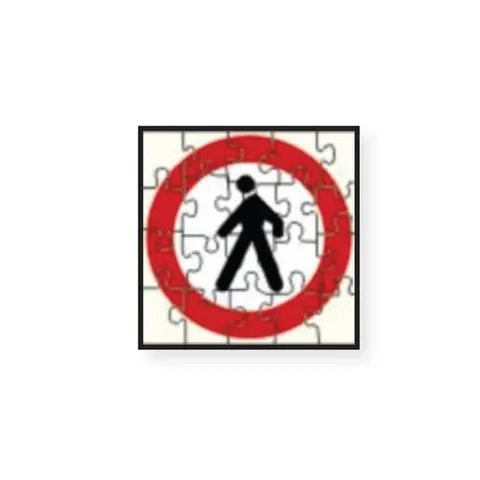 Puzzle, cu două semne de circulație diferite
